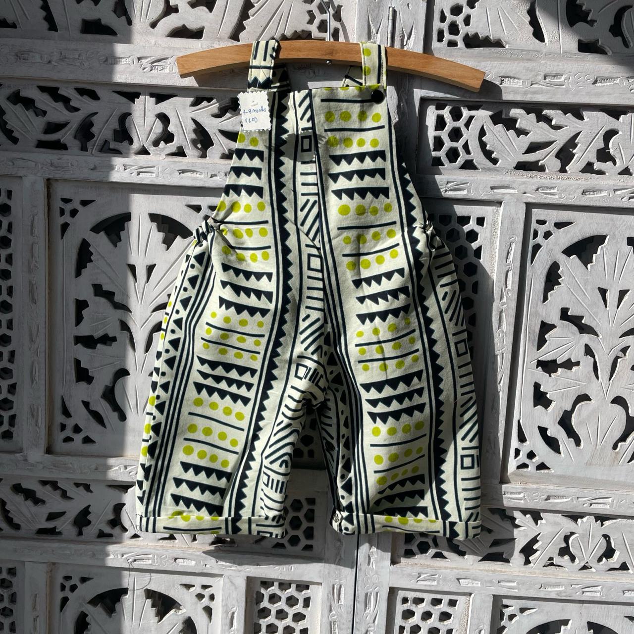 Khayasi lookbook, figure 9